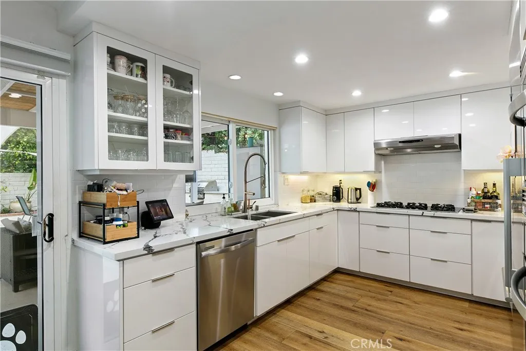 24411 Highlander Road, West Hills, California 91307 home-pic-10